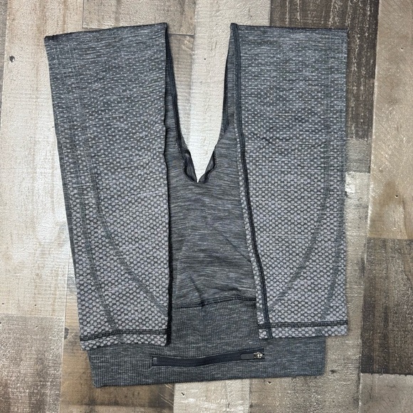 Lululemon Ready to Run Tight size 4 Evanescent - Picture 3 of 13